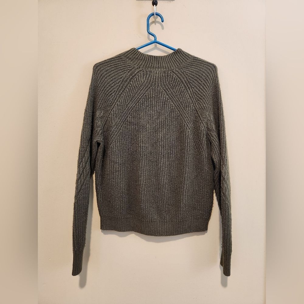 Sweaters 2 for $15!! Leith Olive Green Turtleneck Sweater Size M - Picture 2 of 5